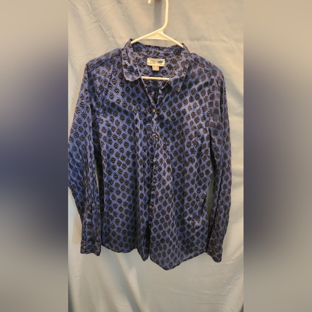 Old Navy Classic button-up blouse